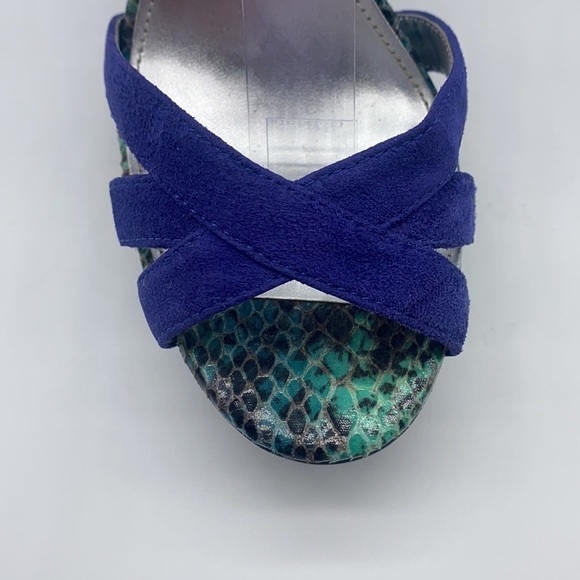 Calvin Klein - Kamille Teal / Blue and Black Snakeskin Platform Sandal Size 6 - Picture 5 of 15